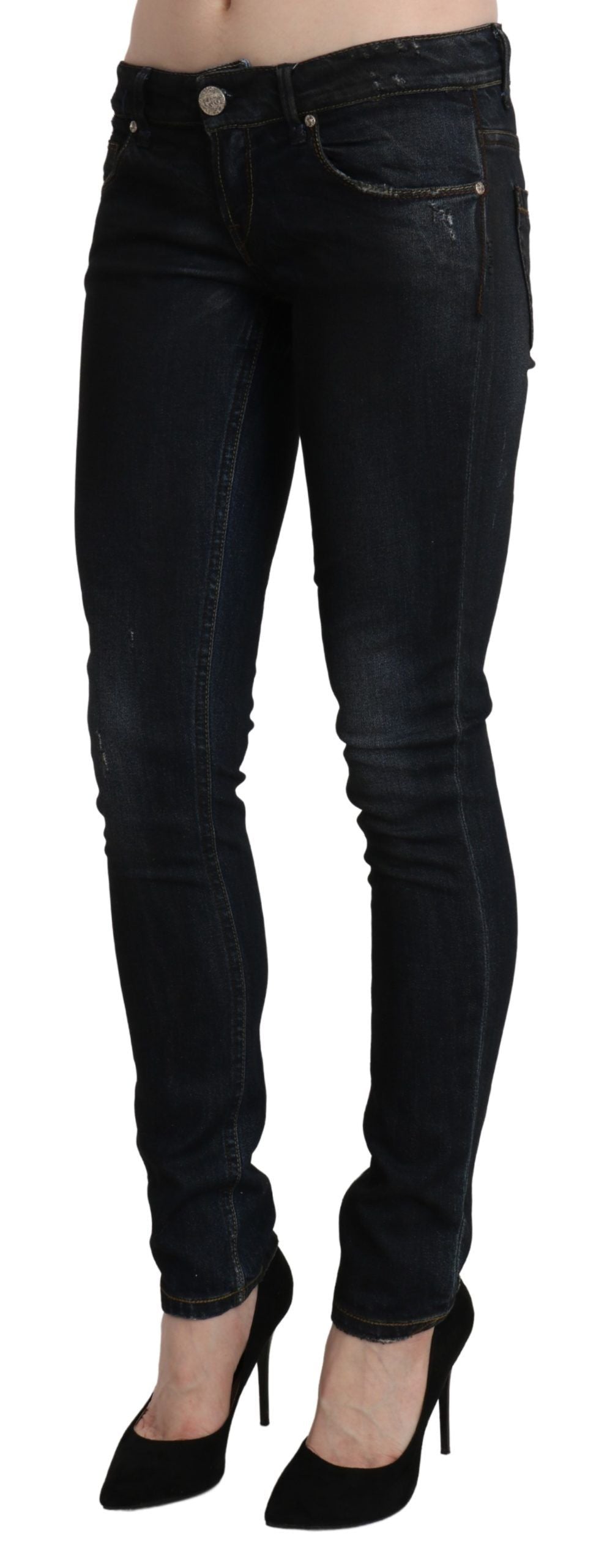 Acht blaue, verwaschene Skinny-Denim-Hose mit niedriger Taille