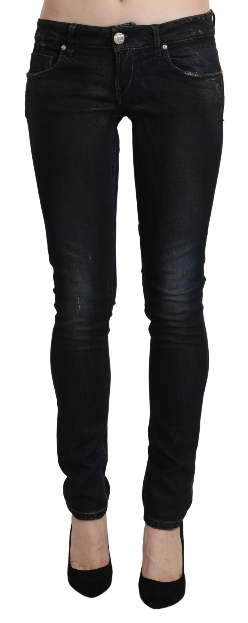 Acht blaue, verwaschene Skinny-Denim-Hose mit niedriger Taille