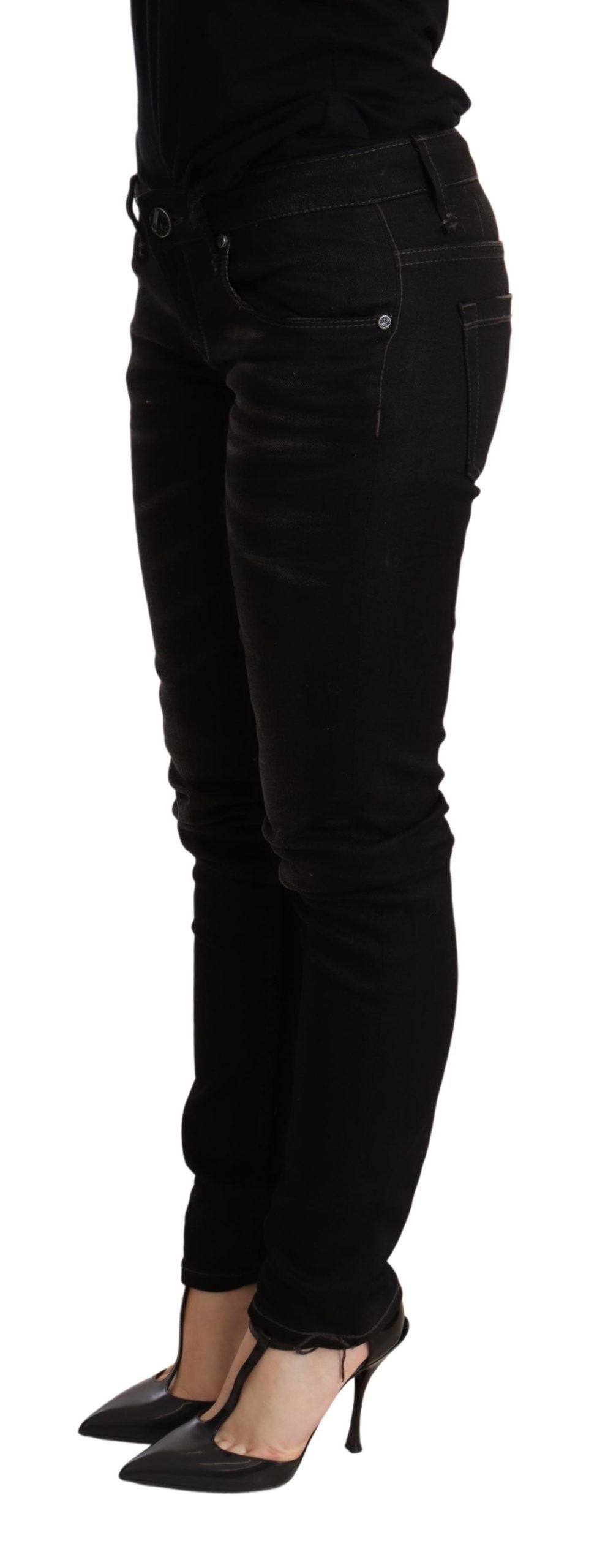 Acht schwarze Skinny-Jeanshose mit niedriger Taille