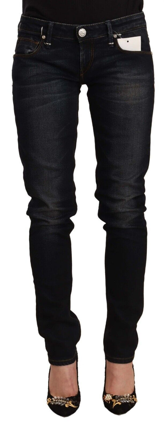 Acht schwarze Slim-Fit-Jeans aus gewaschener Baumwolle mit niedriger Taille