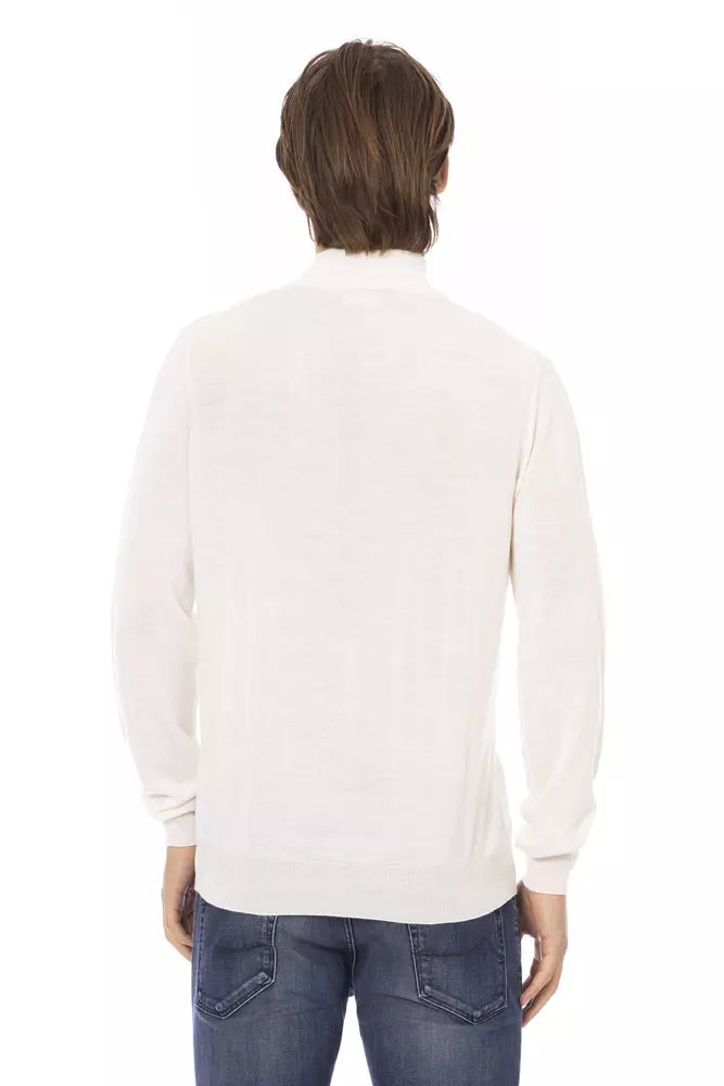 Baldinini Trend Elegant White Turtleneck Sweater na may Metal Monogram