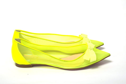 Christian Louboutin Fluro Gelber Schuh mit flacher spitzer Zehenpartie