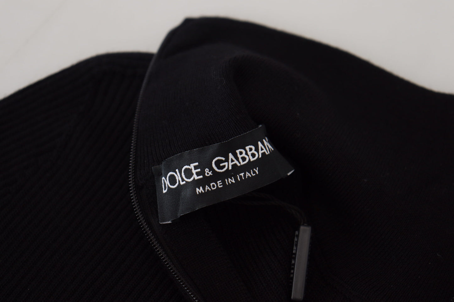 Dolce &amp; Gabbana Schwarzer Rollkragenpullover mit halbem Reißverschluss