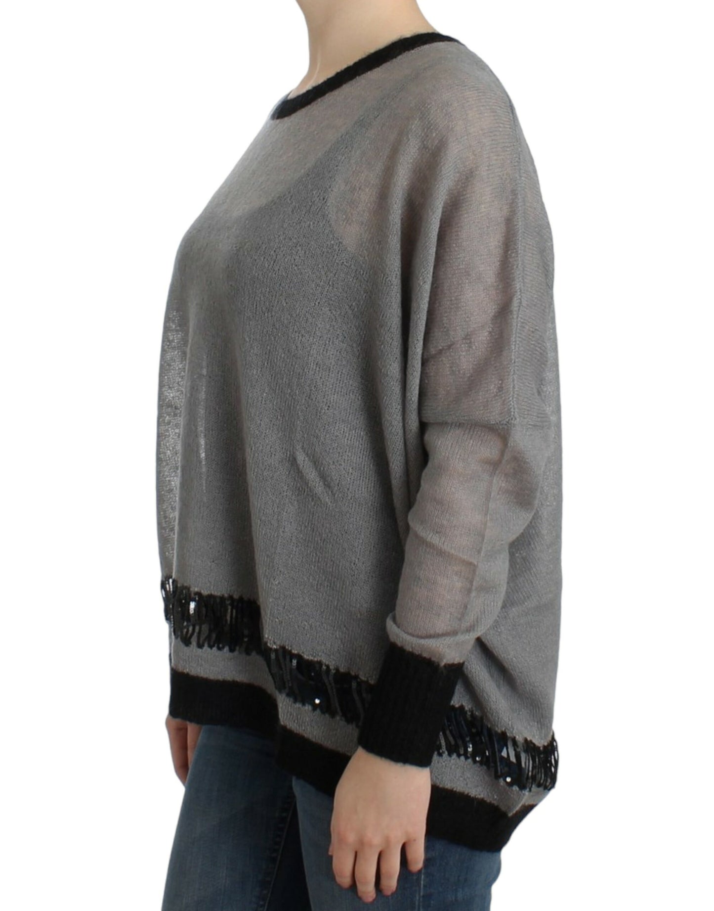 Pinalamutian ng Costume National Grey ang asymmetric sweater