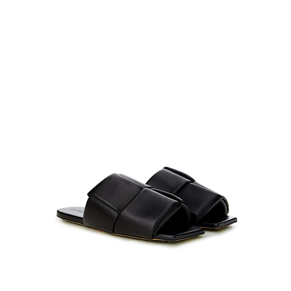 Bottega Veneta Elegant Black Leather Sandals